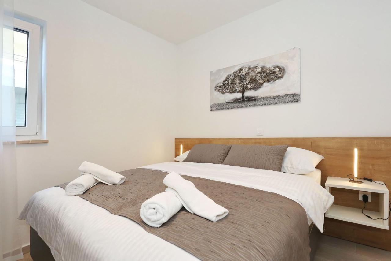 Villa Ankora 2 With Heated Pool Biograd Na Moru Esterno foto