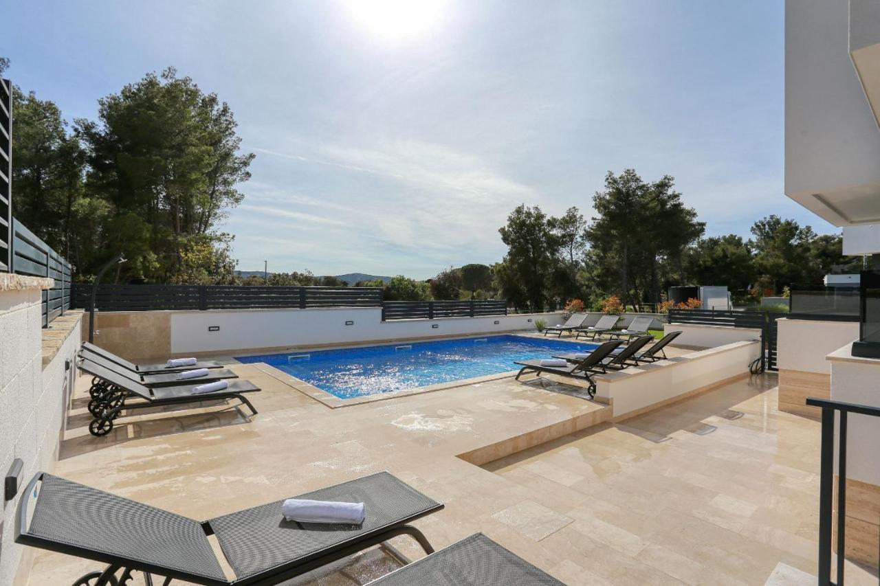 Villa Ankora 2 With Heated Pool Biograd Na Moru Esterno foto