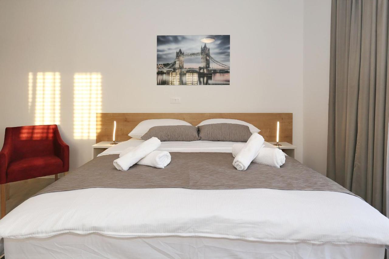 Villa Ankora 2 With Heated Pool Biograd Na Moru Esterno foto