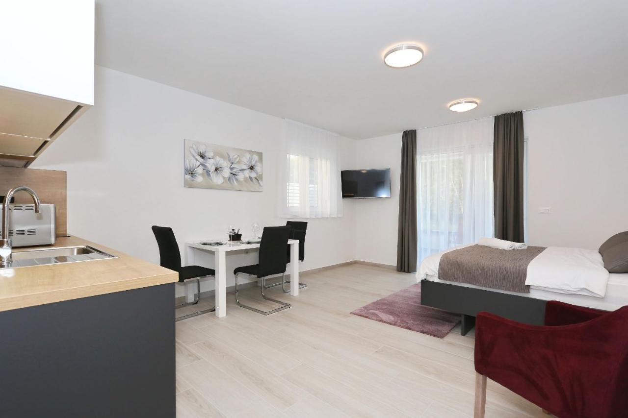 Villa Ankora 2 With Heated Pool Biograd Na Moru Esterno foto