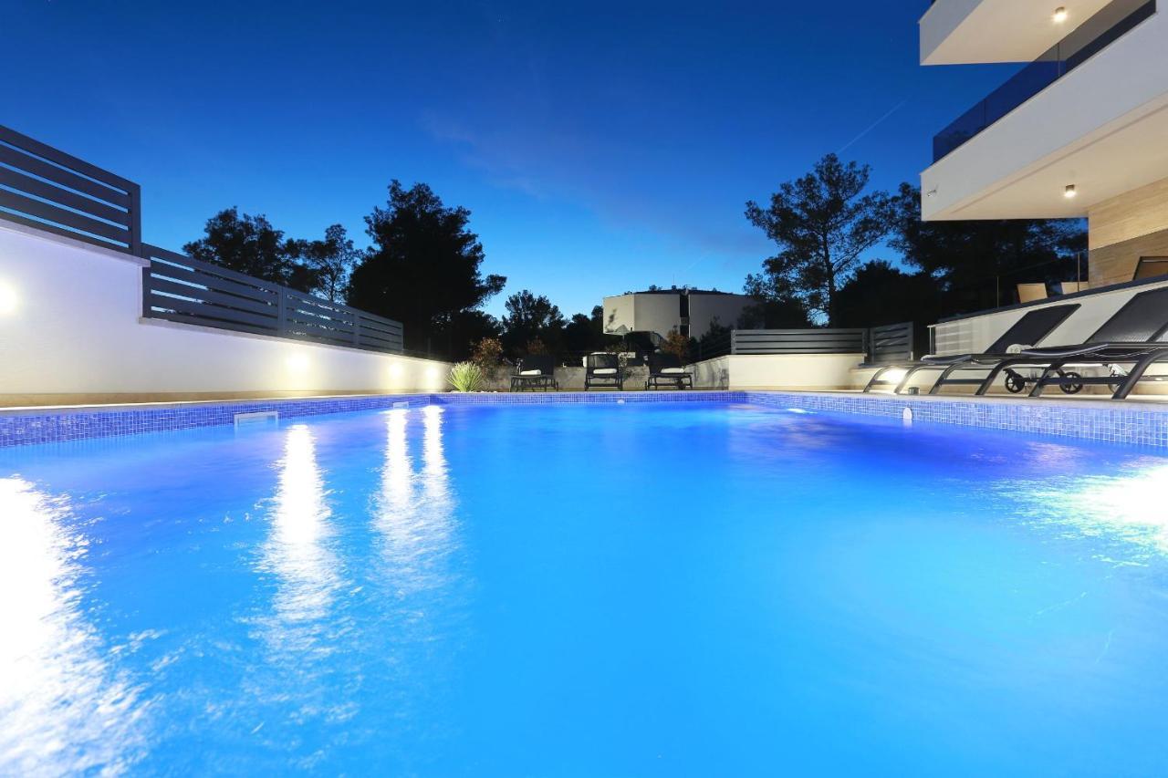 Villa Ankora 2 With Heated Pool Biograd Na Moru Esterno foto